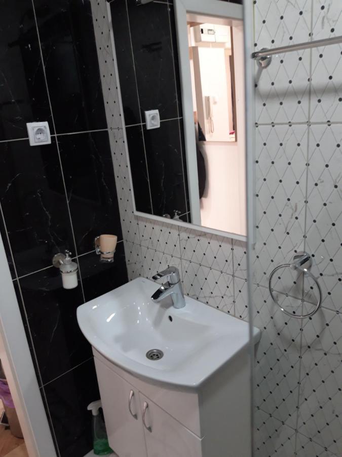 Appartement Stan Na Dan Simikic à Bijeljina Extérieur photo