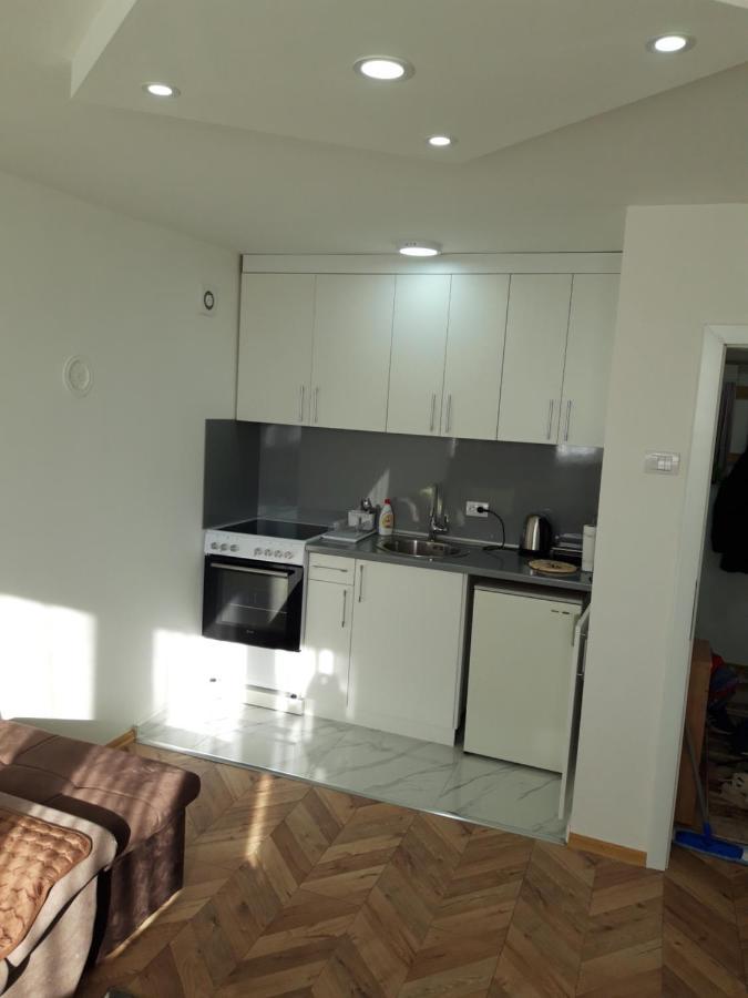 Appartement Stan Na Dan Simikic à Bijeljina Extérieur photo