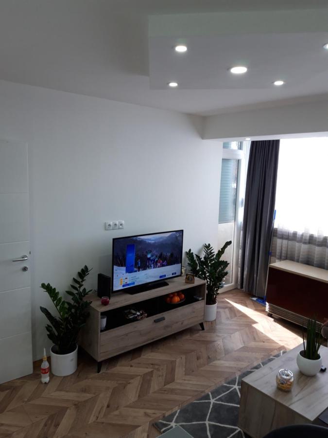 Appartement Stan Na Dan Simikic à Bijeljina Extérieur photo